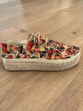 Zipolite Espadrilles Handcrafted Mexico Frida Kahlo Floral Print 25.5 Like New